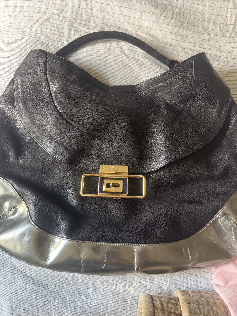 Anya Hindmarch Cooper Leather Bag Shoulder Hobo Large Black
Gold Tote Shopper
